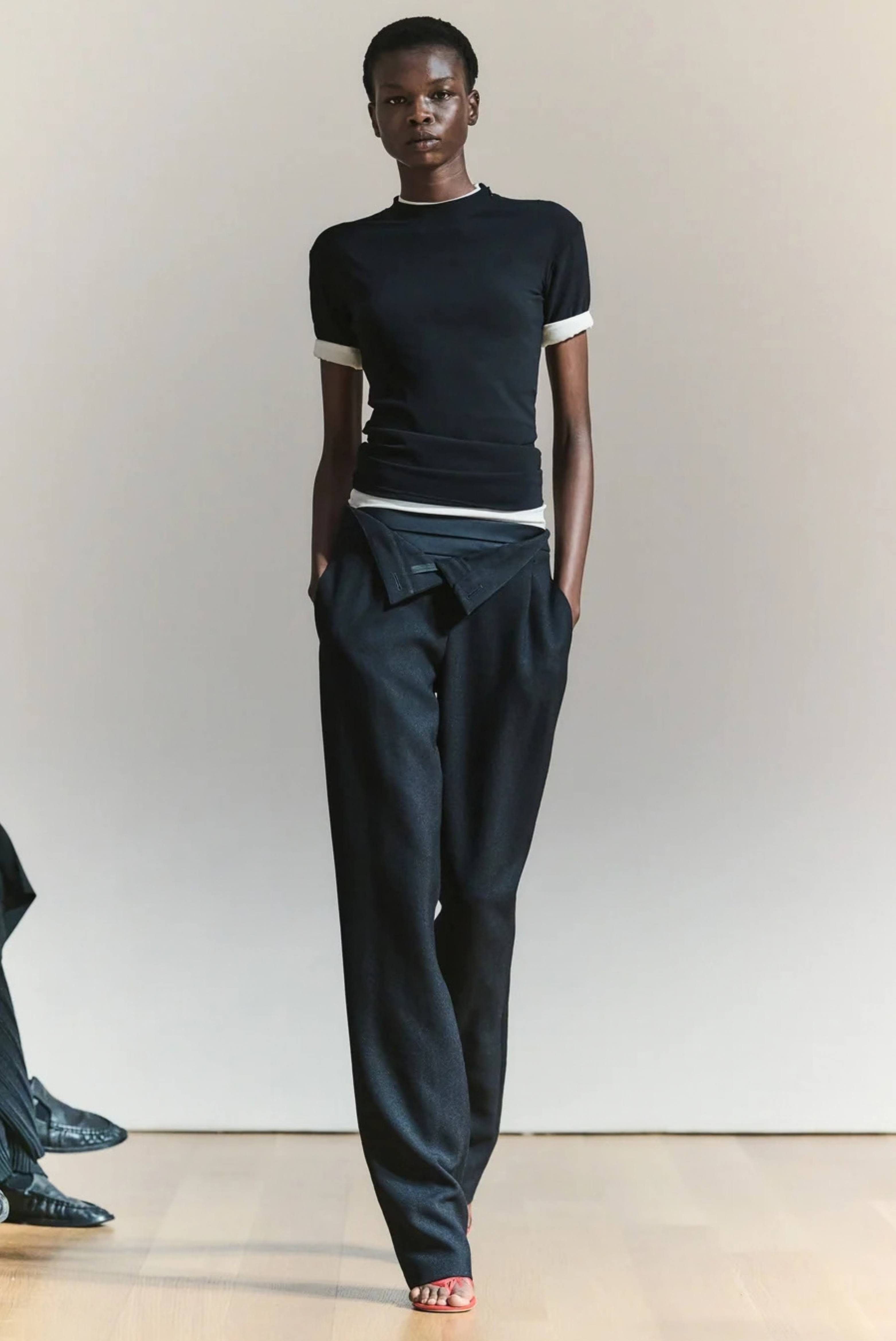 The Anica Double Layered Fitted Tee Black