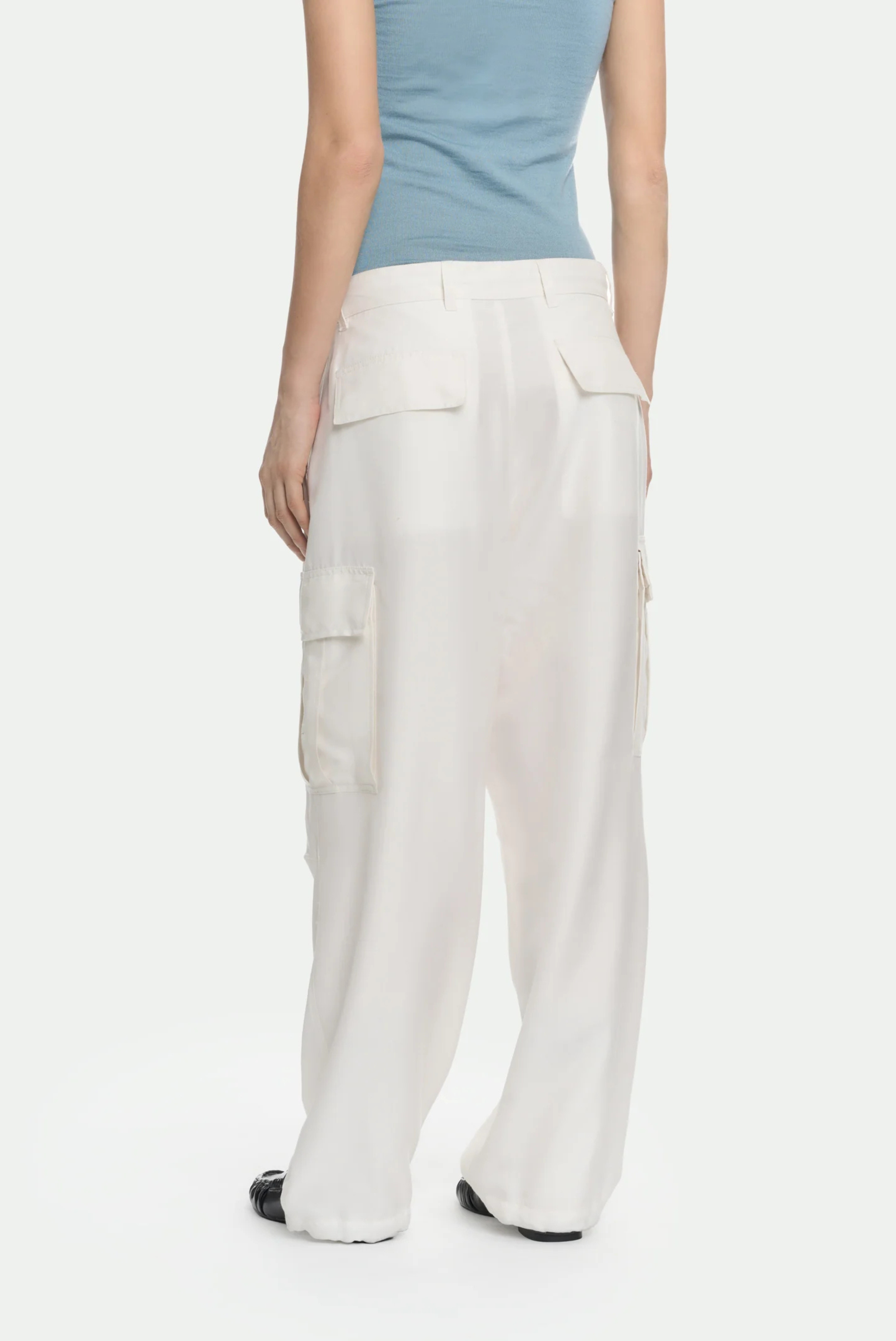 Malo Cargo Pants in Silk Salt 