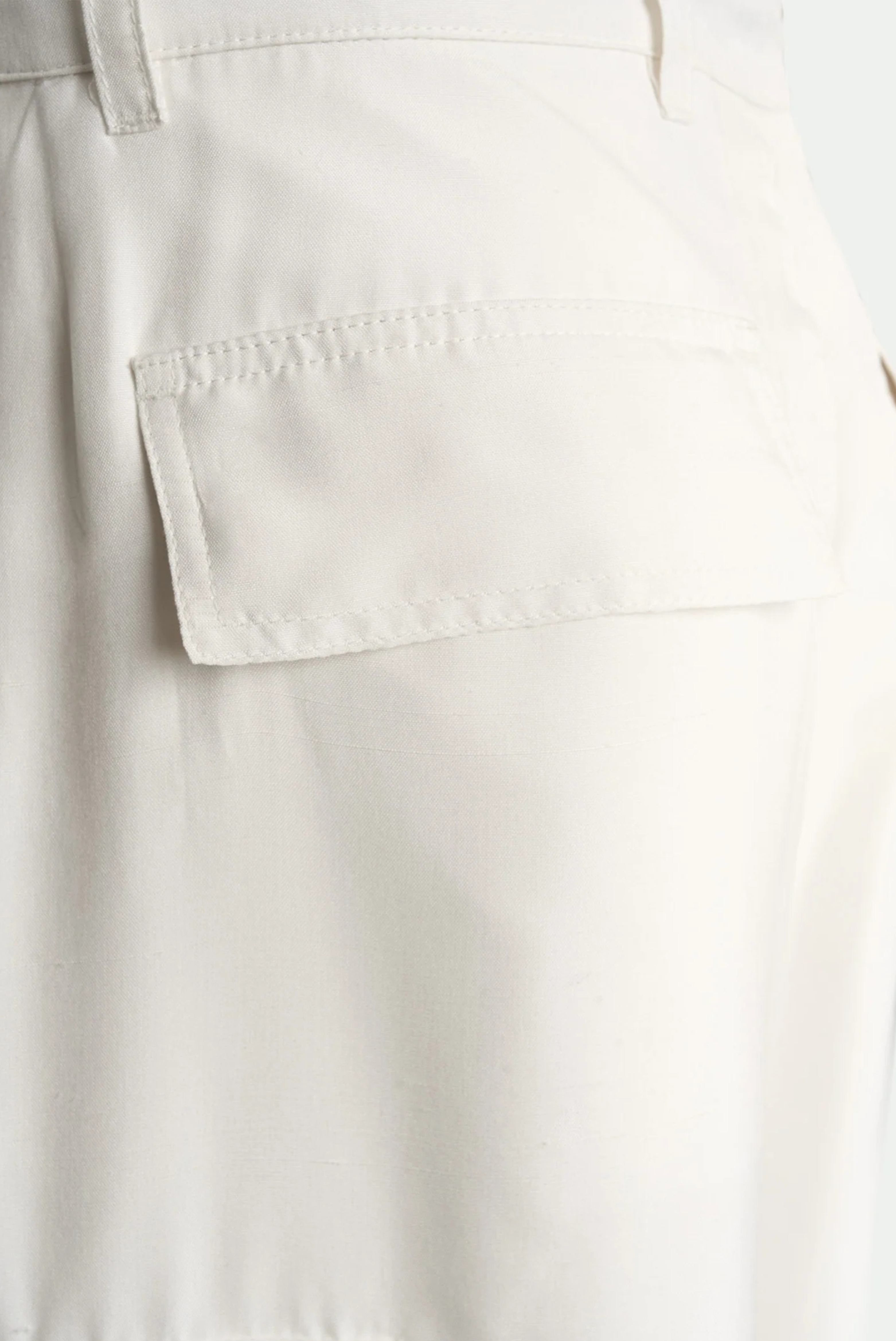 Malo Cargo Pants in Silk Salt 