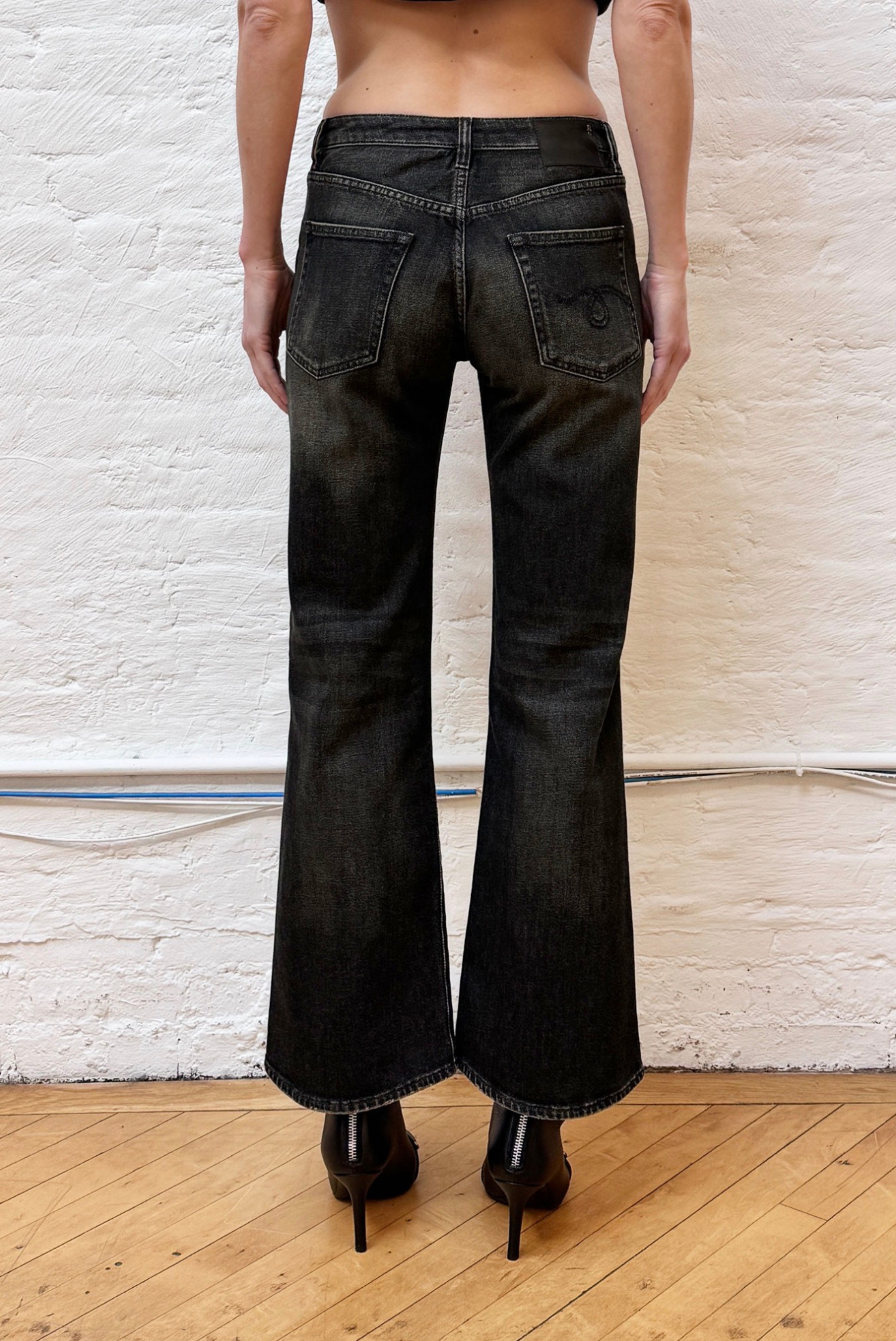 R13 Joan Cropped Flare Jean Abbey Black